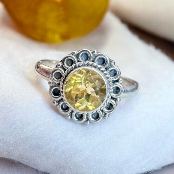 Floral Citrine Sterling Silver Ring (9.75) - Picture 10 of 15